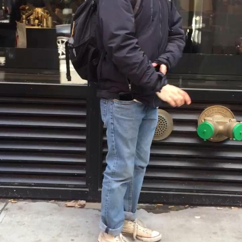 Meet your Posher, Levi